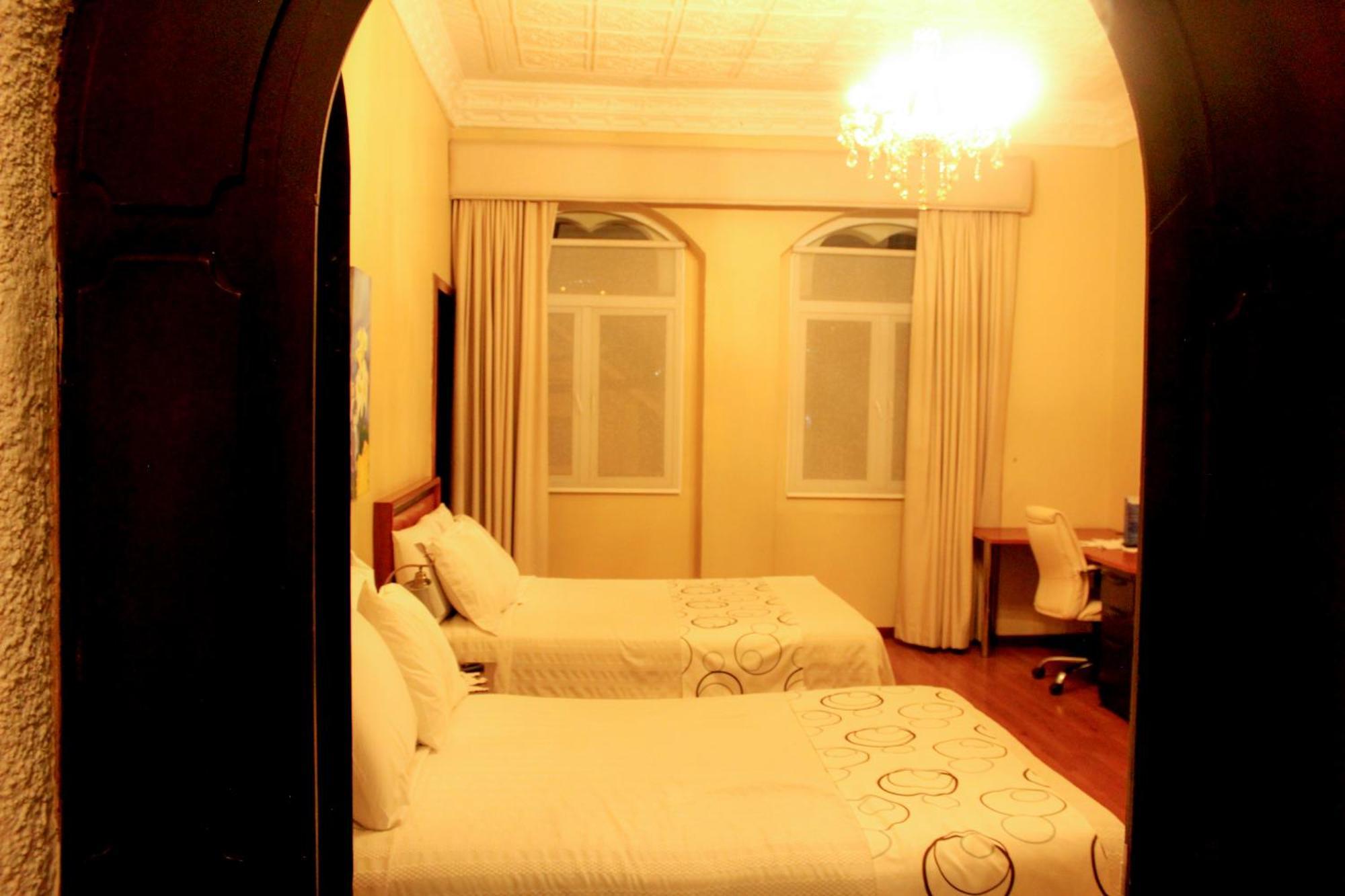 Hotel La Casona กูเอ็งกา ภายนอก รูปภาพ