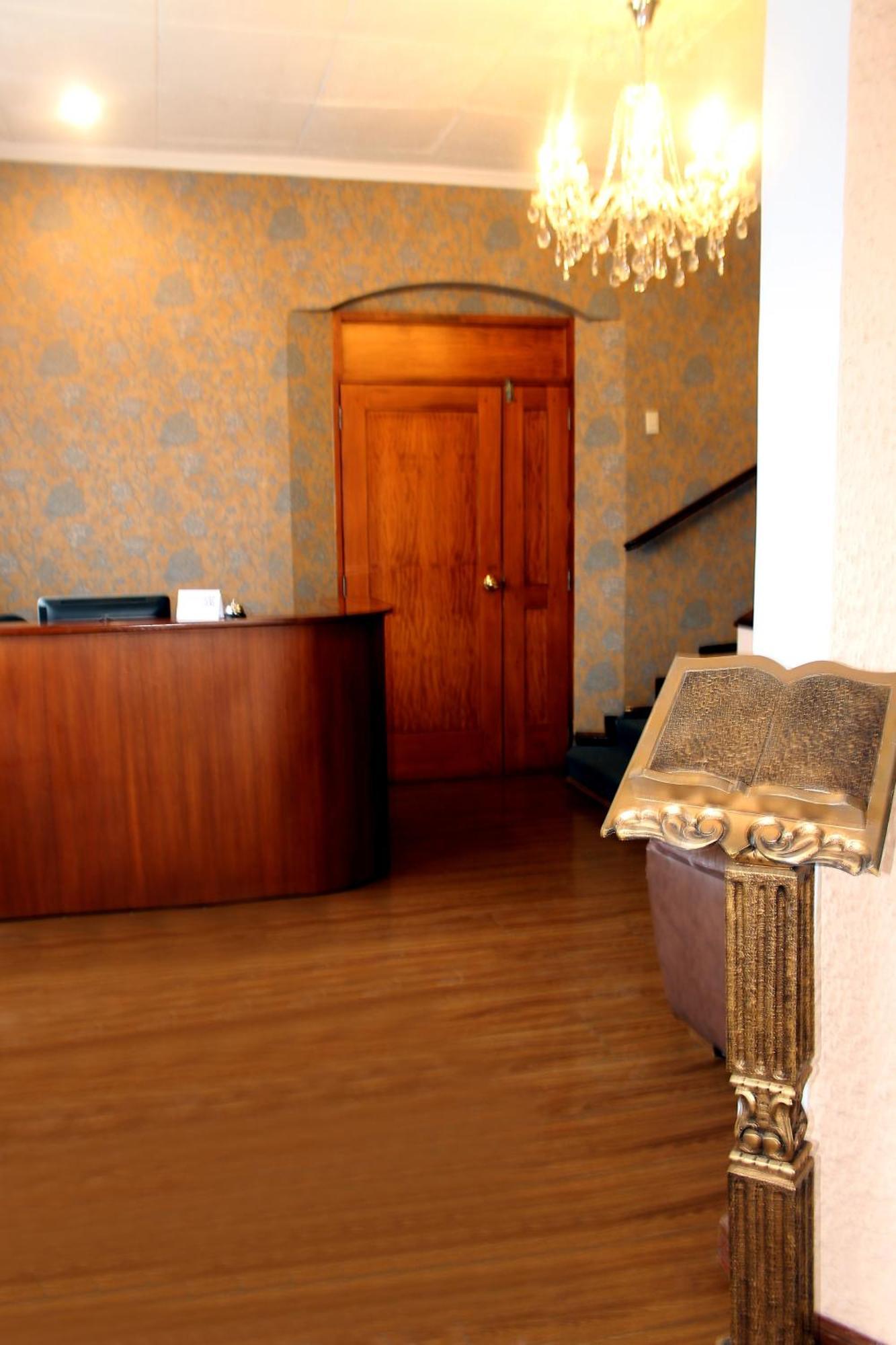 Hotel La Casona กูเอ็งกา ภายนอก รูปภาพ