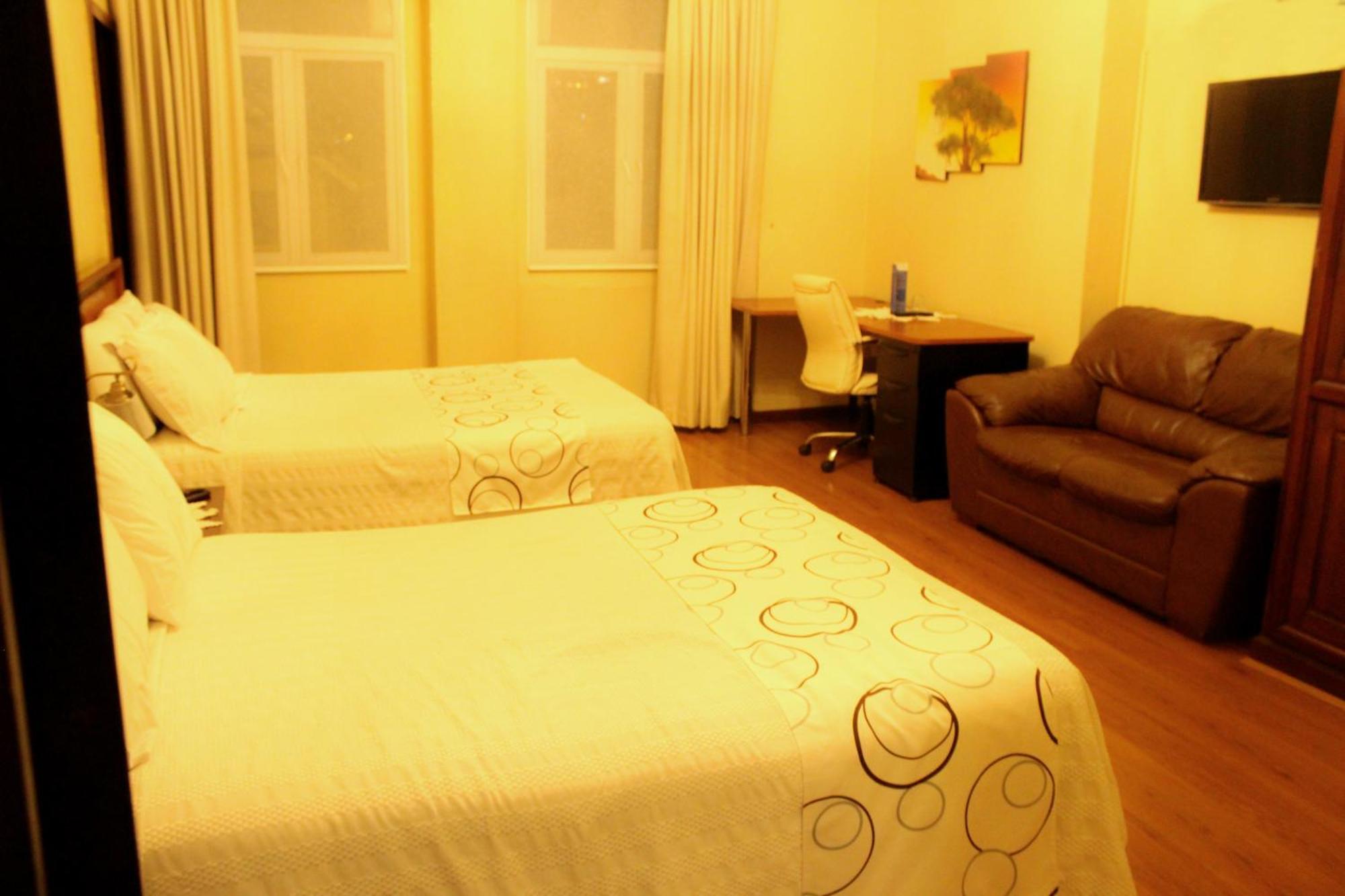 Hotel La Casona กูเอ็งกา ภายนอก รูปภาพ