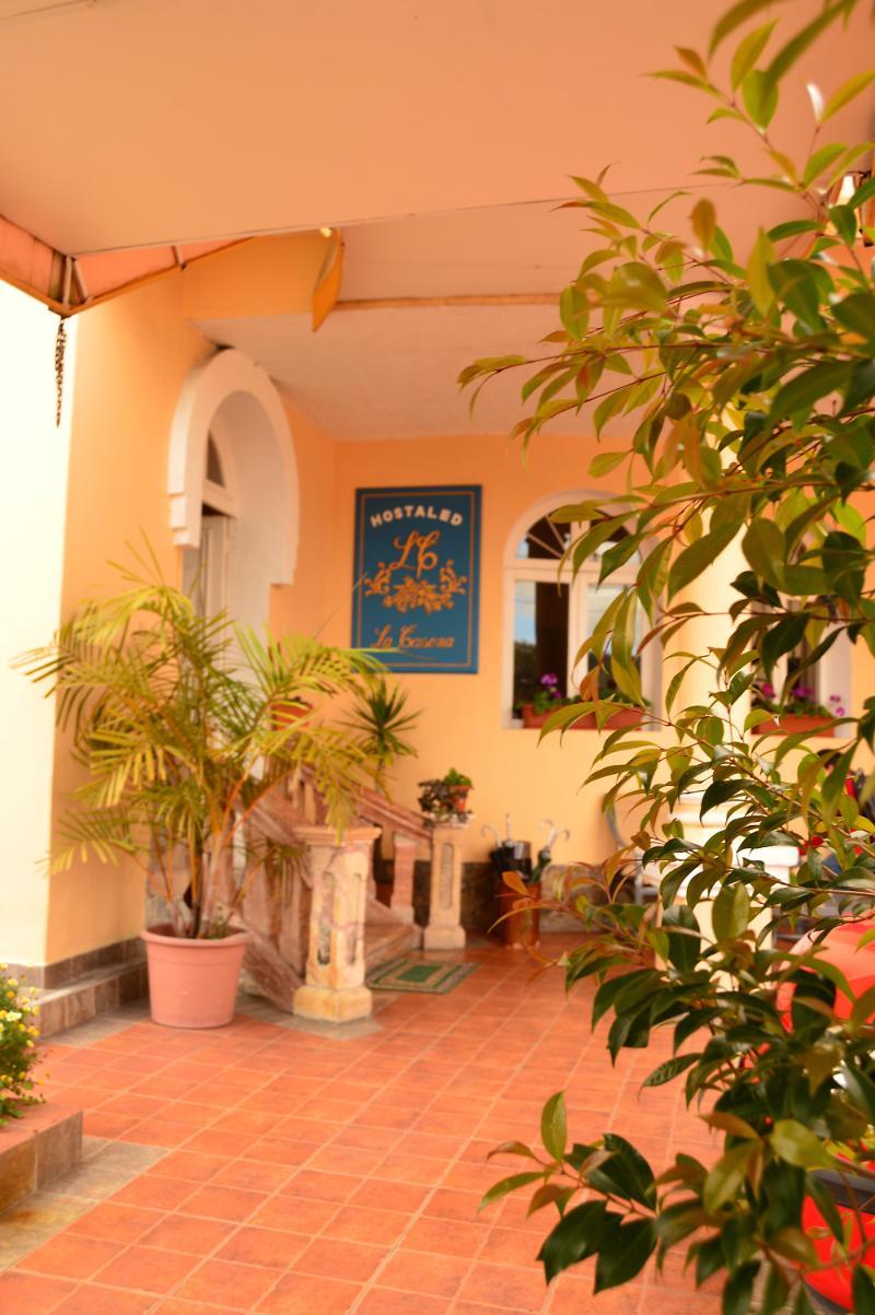 Hotel La Casona กูเอ็งกา ภายนอก รูปภาพ